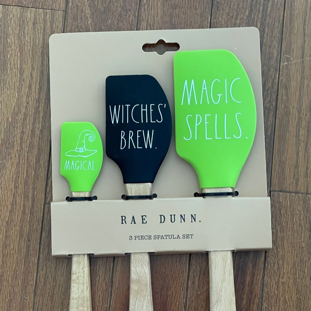 New Rae Dunn 3 Pack Halloween Spatulas - Picture 2 of 7